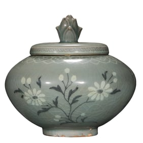 Korean Goryeo Dynasty celadon flower-patterned lidded jar