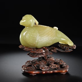 Chinese Qing Dynasty Hetian yellow jade bird-shaped ornaments