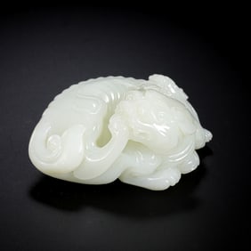 Chinese Qing Dynasty Hetian white jade auspicious beast