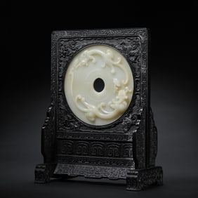 Chinese Qing Dynasty rosewood inlaid Hetian white jade screen