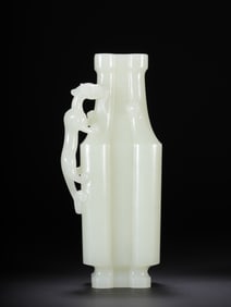 Chinese Qing Dynasty Hetian white jade bottle