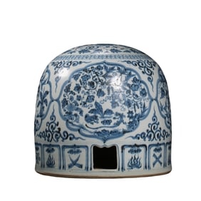 Chinese Ming Dynasty Blue and White Floral Pattern Incense Burner