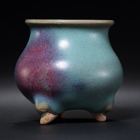 Chinese Northern Song Dynasty Jun kiln sky blue glaze red tripod censer