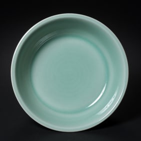 Chinese Southern Song Dynasty Longquan kiln green glaze folded rim washbasin