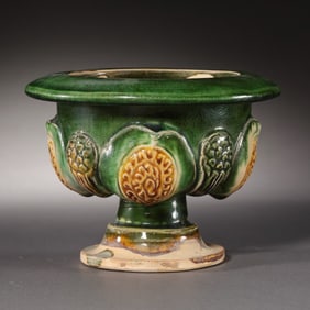 Chinese Tang Dynasty three-colored painted sculpture incense burner