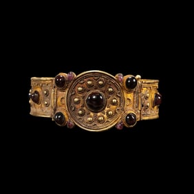 Achaemenid period ancient Persian culture pure gold inlaid gemstone bracelet