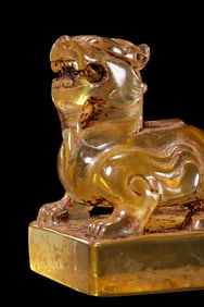 Chinese Han Dynasty crystal seal with auspicious beast