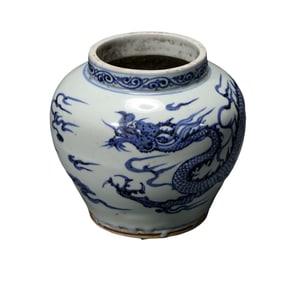 Chinese Yuan Dynasty Blue and White Dragon Pattern Jar