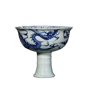 Chinese Yuan Dynasty blue and white dragon pattern high-footed cup