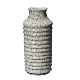 China Qing Yongzheng period imitation Ge glaze bottle