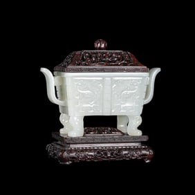 Chinese Qing Dynasty Hetian white jade double-handled lidded furnace