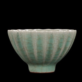 Chinese Southern Song Dynasty Longquan kiln green glaze lotus seed cup