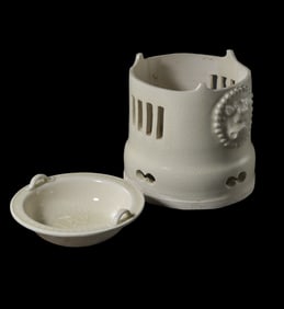 Chinese Tang Dynasty Gongxian Kiln White Porcelain Tea Set