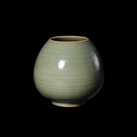 Chinese Song Dynasty Celadon Chicken Heart Jar