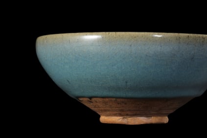 Chinese Northern Song Dynasty Jun kiln sky blue glaze bowl