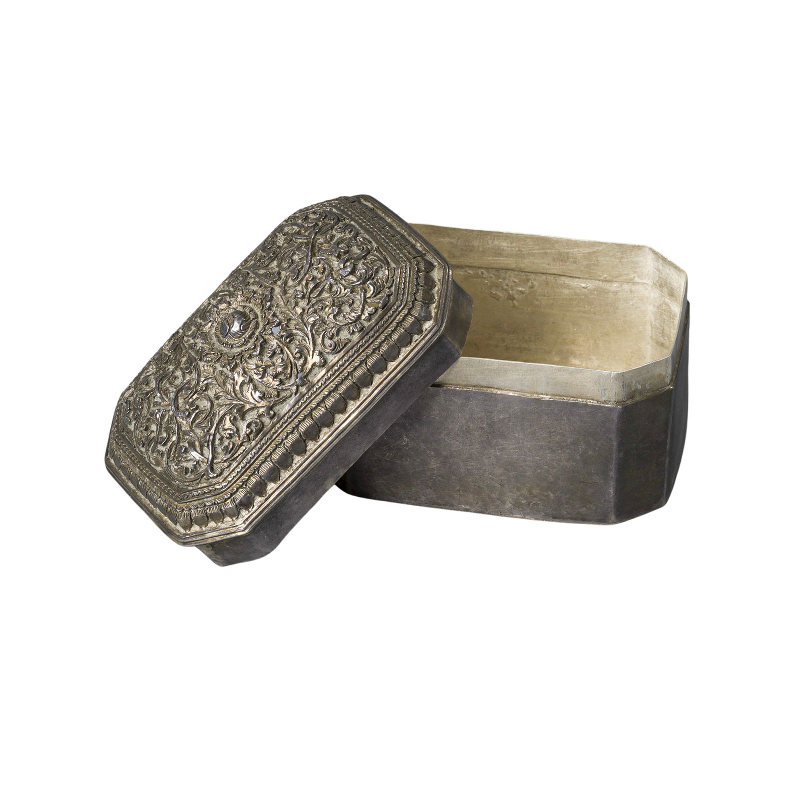 Silver Box with Floral Relief Decoration (1 of 4)