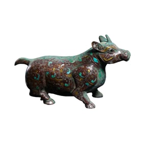 Warring States Period Inlaid Gold and Silver Bronze Ox Ornament