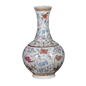 Famille Rose Vase with “Fu Shou?? (Blessing and Longevity) Motif