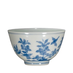 lue and White Floral and Bird Cup, Chenghua Period, Ming Dynasty