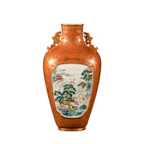 Qing Dynasty Qianlong Period Famille Rose Gilded Olive-Shaped Vase with Figure Scene Panels