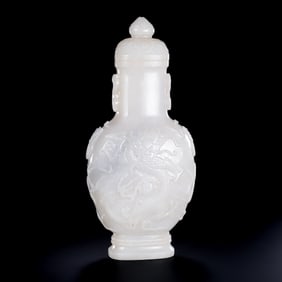 White Hetian Jade Covered Vase with Cloud and Dragon Motif
