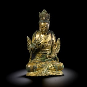 Tang Dynasty Gilt Bronze Seated Avalokiteshvara (Guanyin)