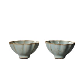Pair of Longquan Celadon Bowls with Crackled Glaze