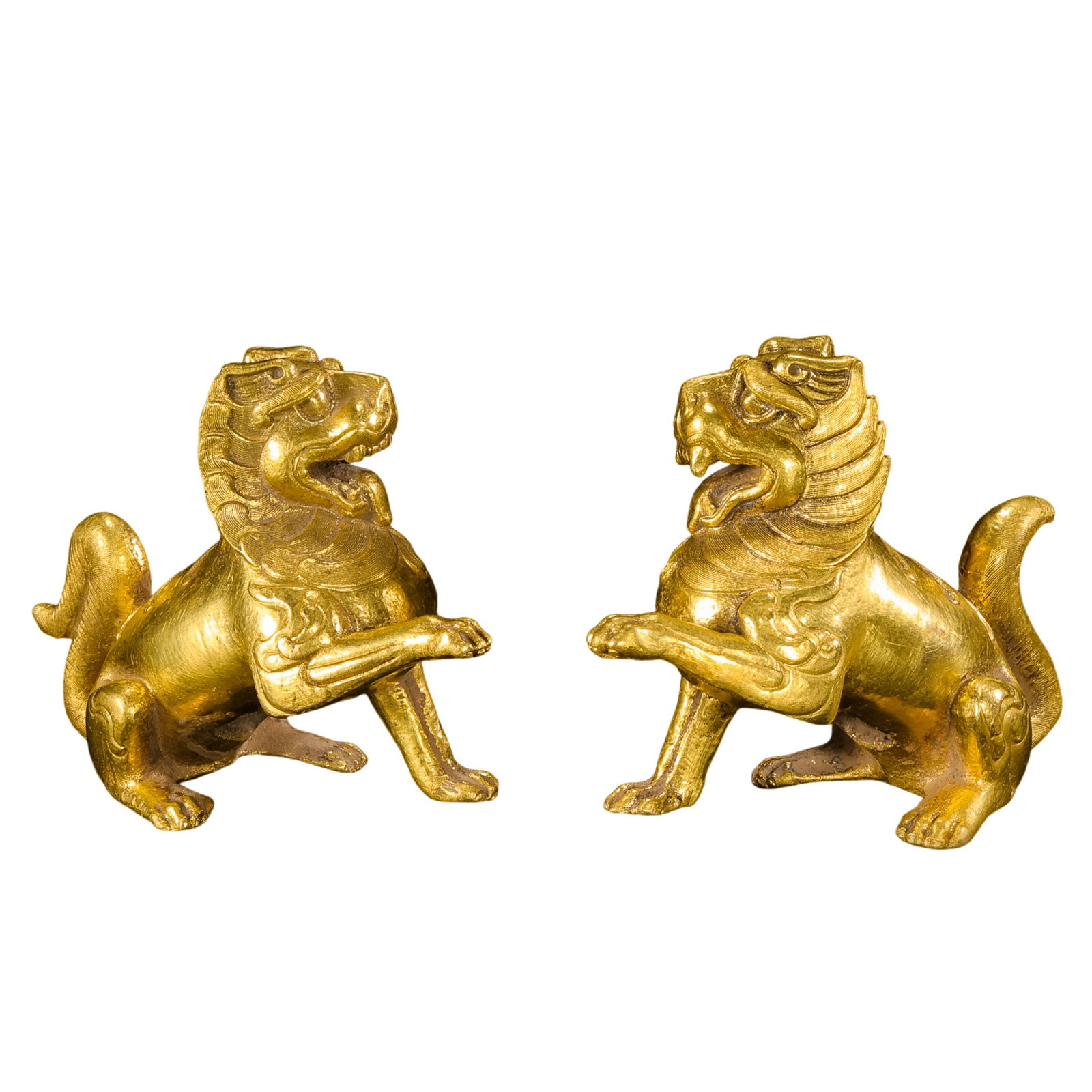Pair of Warring States Period Pure Gold Guardian Lions: 5th–3rd Century BCE; H. 7 cm, W. 9 cm; total weight 144 g; H. approx. 2.76 in, W. approx. 3.54 inCondition and Provenance: Good condition, preserved as a pair, with intact forms, warm gold luster, m