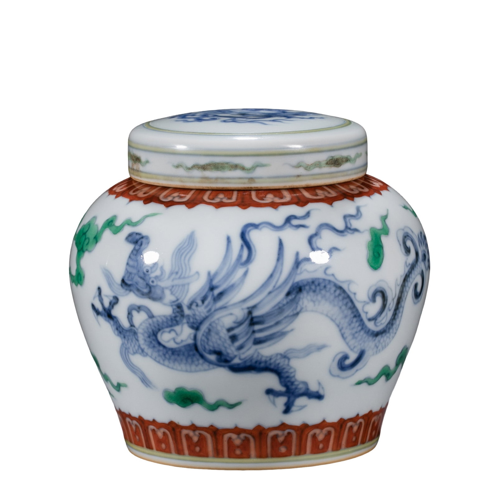 A Doucai “Dragon?? Tianzi Covered Jar, Chenghua Period, Ming Dynasty (1 of 8)