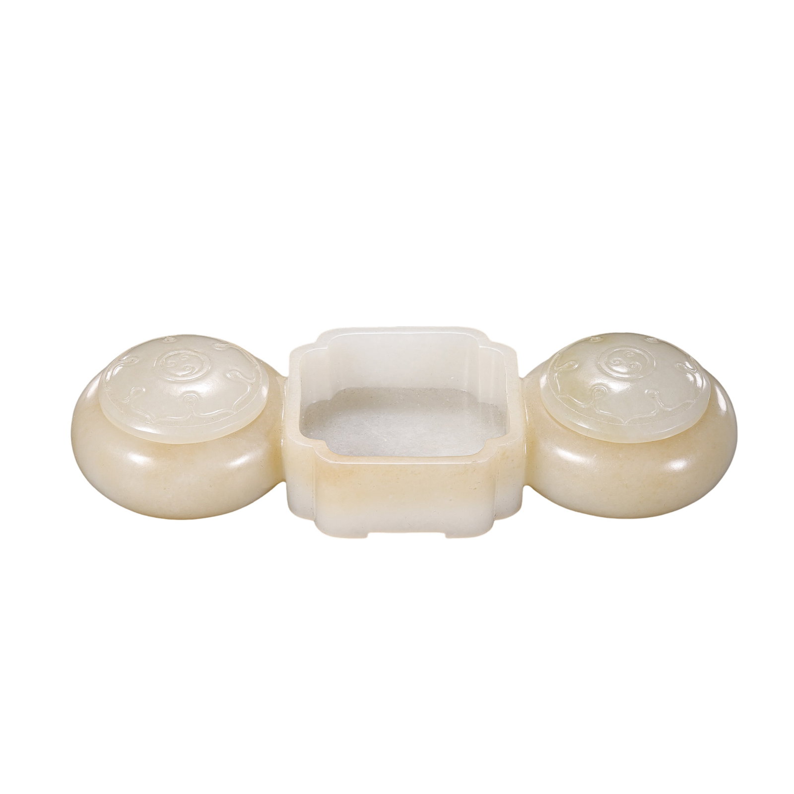 Hetian Jade Double Covered Scholar’s Box, Qing Dynasty: approx. 17.5 cm (6.9 in), Height: approx. 3.2 cm (1.3 in), Weight: approx. 284 g, 18th–19th CenturyCondition & Provenance:?In good condition overall. The jade is smooth and softly lustrous, with the