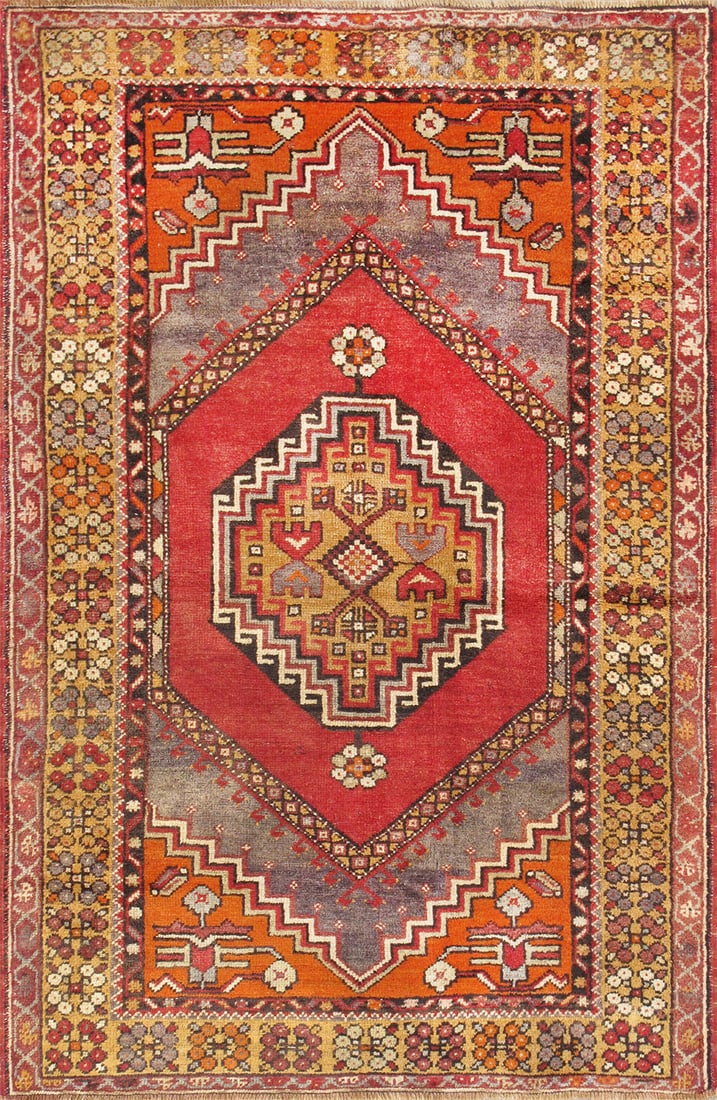 Vintage Anatolian Hand-Knotted Medallion Rug 3' 7'' X 5' 7'' (1 of 3)