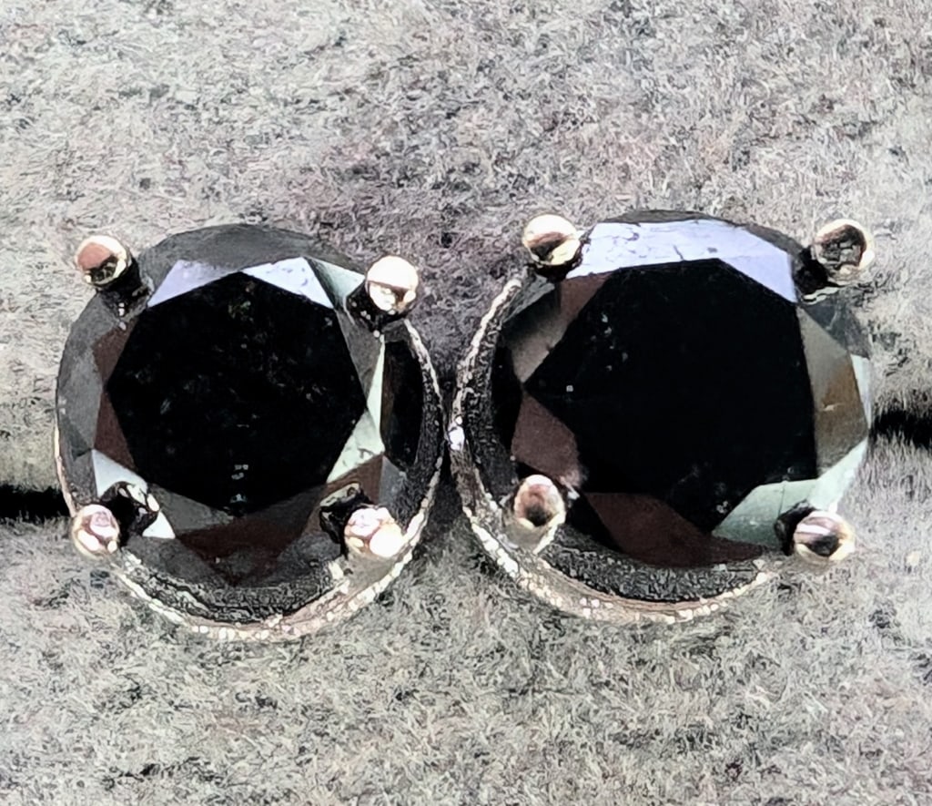 APPR $2625 14K Gold 1.62G Black Diamond + White La: 14K White Gold 1.62G Black Diamond + White Lab Dia 1.86Ct Earrings, Made in Canada, Appraised Retail $2625 (Estimated Selling Price from $510 to $1020) BZ2266-31 31.00 E1700