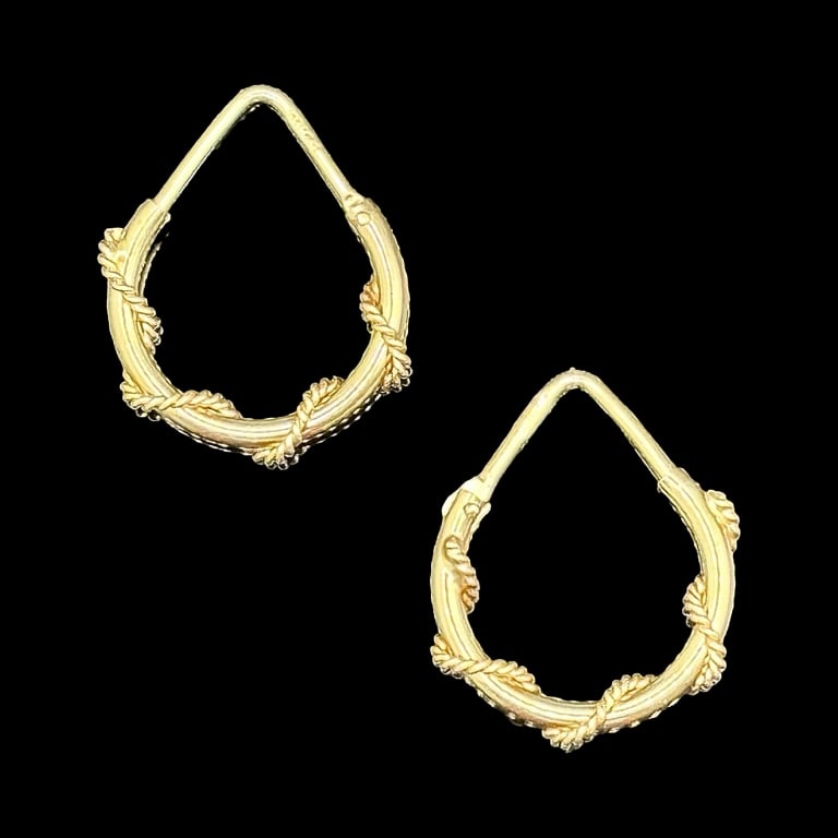 10K Gold Hoop Earrings 13.6 mm: 10K Gold Hoop Earrings 0.94 g 13.6 mm 224829.00