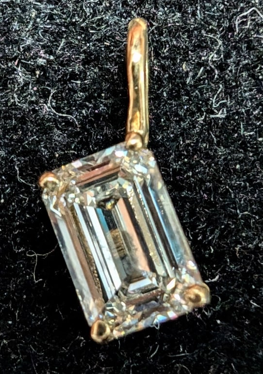 APPR $1250 10K Gold 0.6G Lab Diamond 1ct Pendant A (1 of 4)