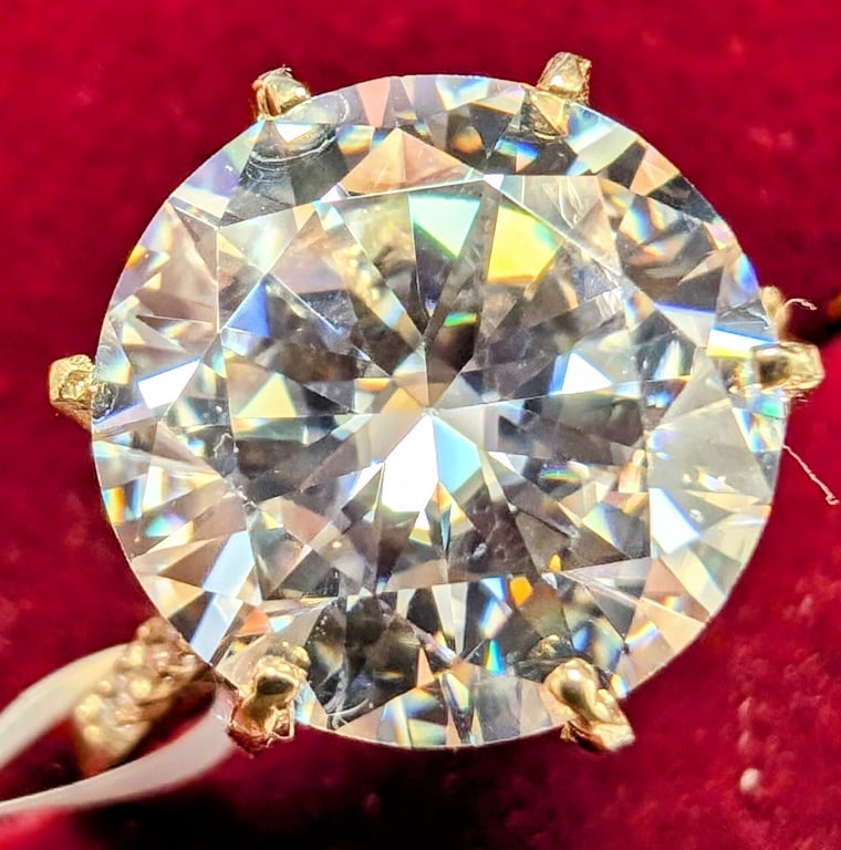 APPR $2680 10K Gold 2.76g MOISSANITE 5.12ct RING S (1 of 4)