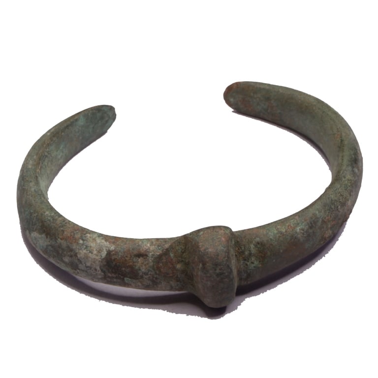 Ancient Bronze Age Bracelet 6 cm (1 of 2)