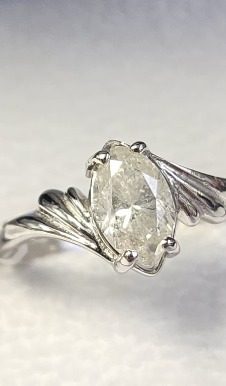 APPR $4275 14K Gold Diamond (1.14Ct,I3,F) Ring: 14K White Gold Diamond (1.14Ct,I3,F) Ring (~Size 6.5)(Ring is resizable for $40) (~weight 2.58g), Made in Canada, Appraised Retail $4275 BZ1574-42 R4000 42
