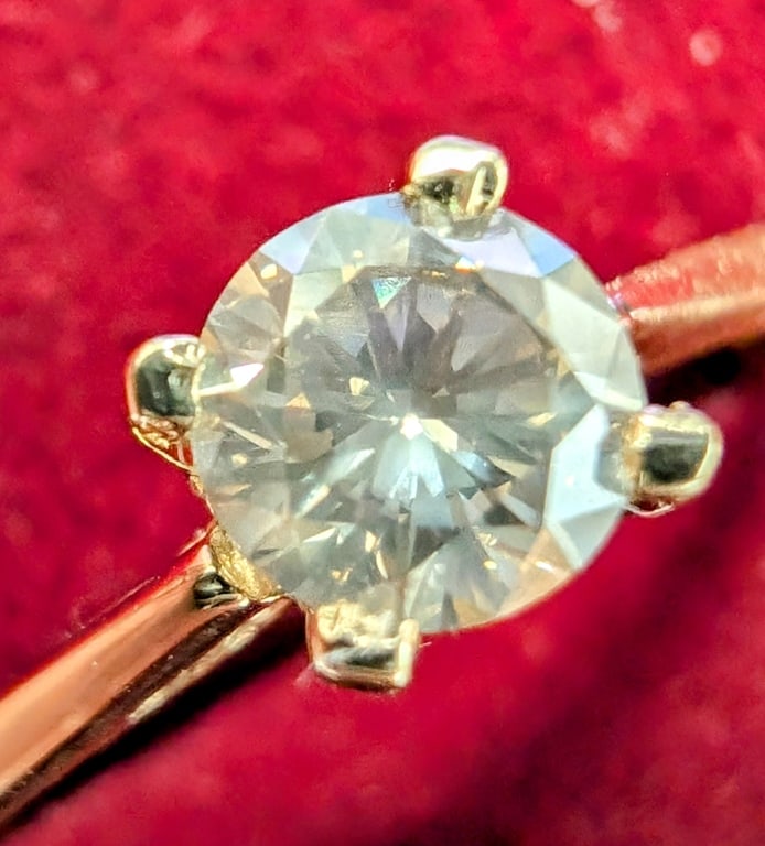 APPR $2800 10K Gold 1.1G Natural Diamond 0.43ct Ri (1 of 5)