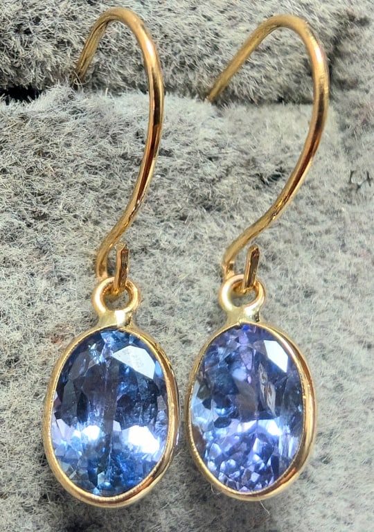 14K Gold 0.65G Tanzanite 1.8ct Earring Retail Val: 14K Gold 0.65G Tanzanite 1.8ct Earring Retail Value $700 700.00 2370.00 92.00 350.00