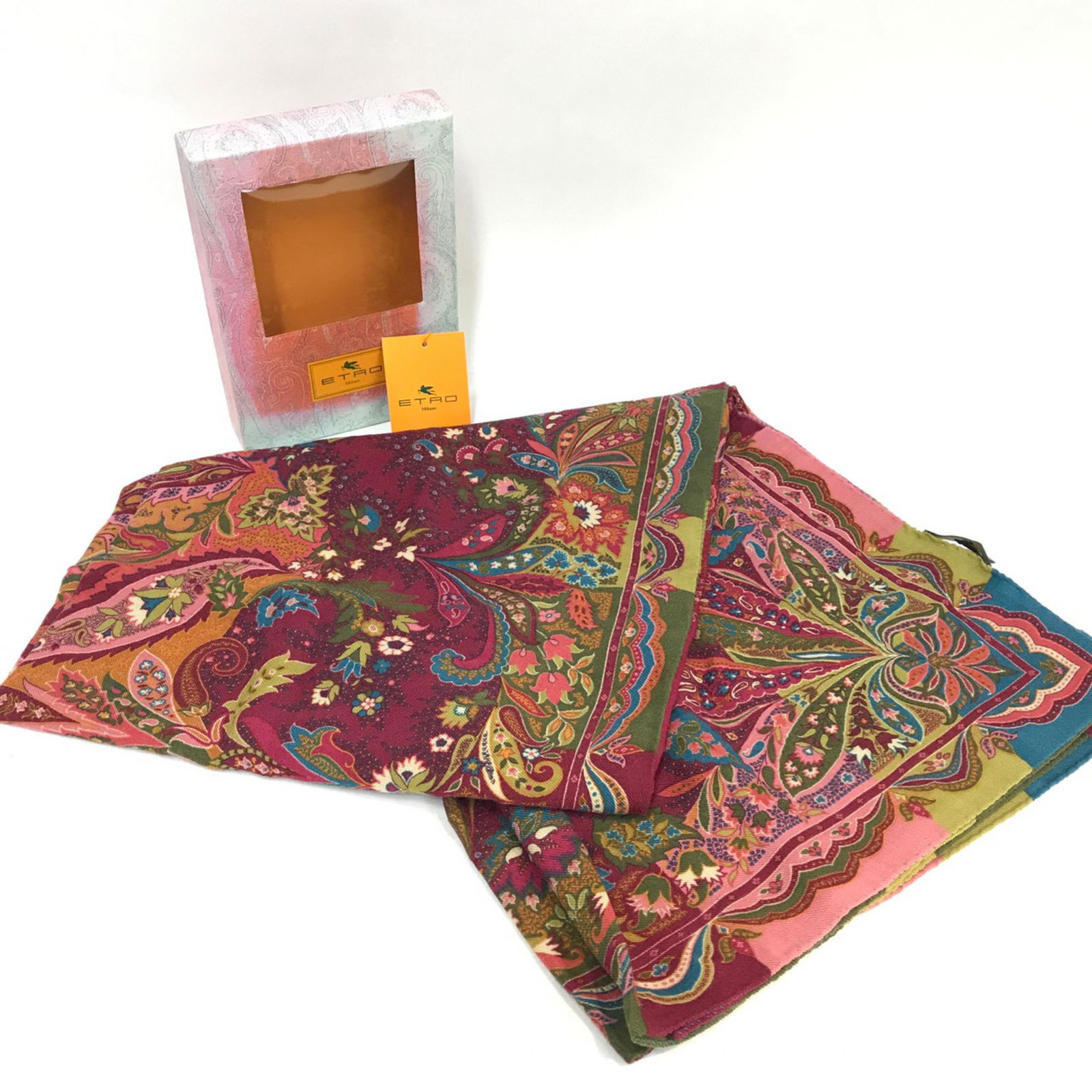 Etro Shawl, Wool: EXTERIOR GRADING: A EXTERIOR USE: Slight Evidence of use INTERIOR GRADING: A ADDONS: Box Please be mindful these are pre-loved items and may have a storage scent within. We recommend airing all items