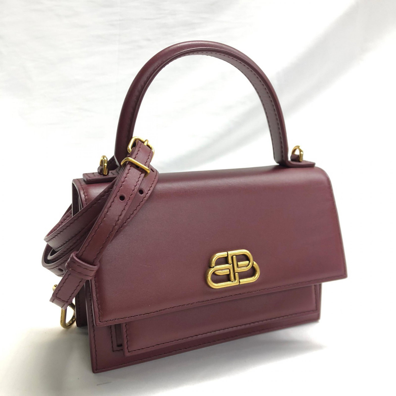Balenciaga - Handbag, Leather: EXTERIOR GRADING: SA EXTERIOR CORNERS: Good Condition INTERIOR GRADING: SA ADDONS: Dustcover, Strap ODOR: No Noticeable odor present