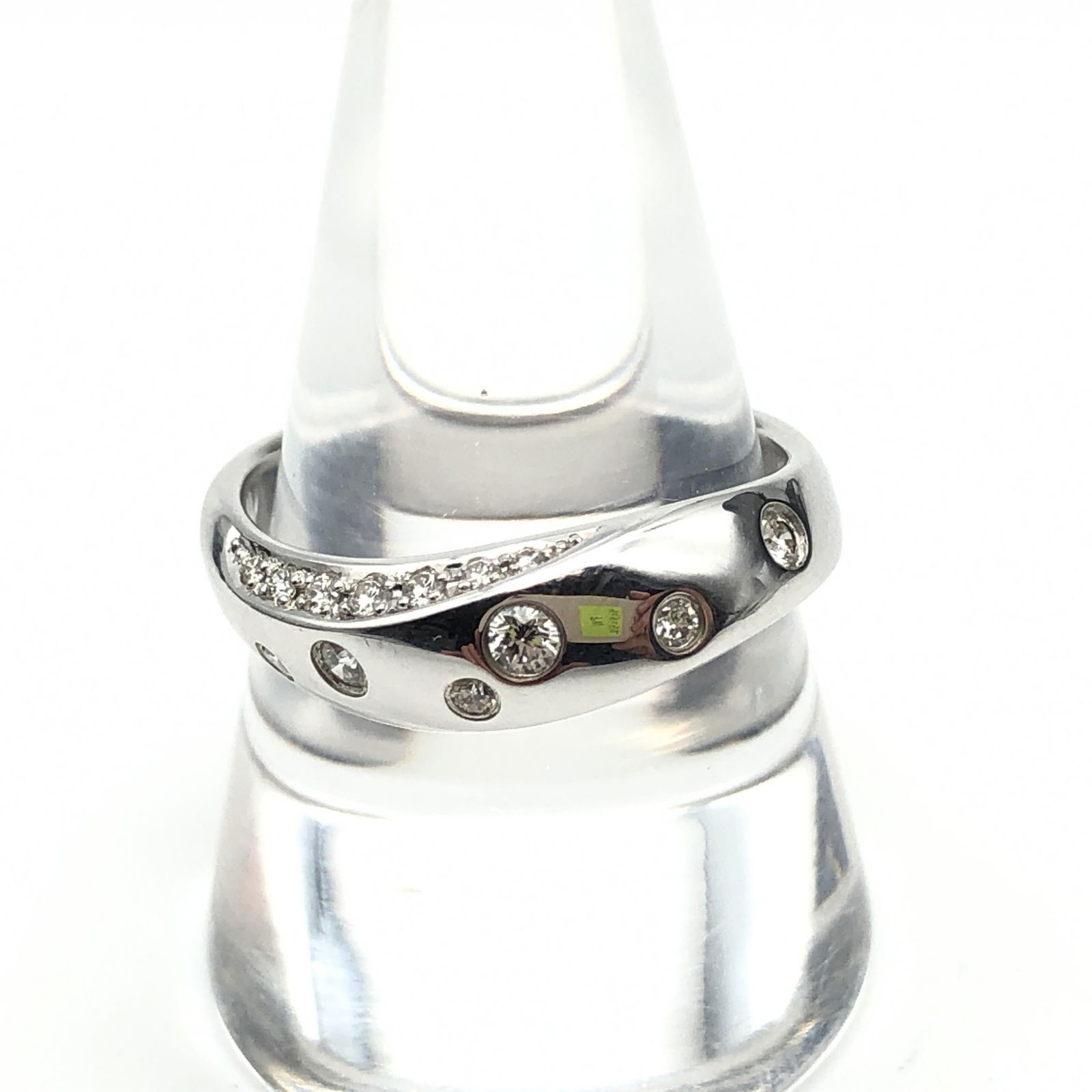 Diamond Ring, 18K White Gold, US Size 7.5 (1 of 4)