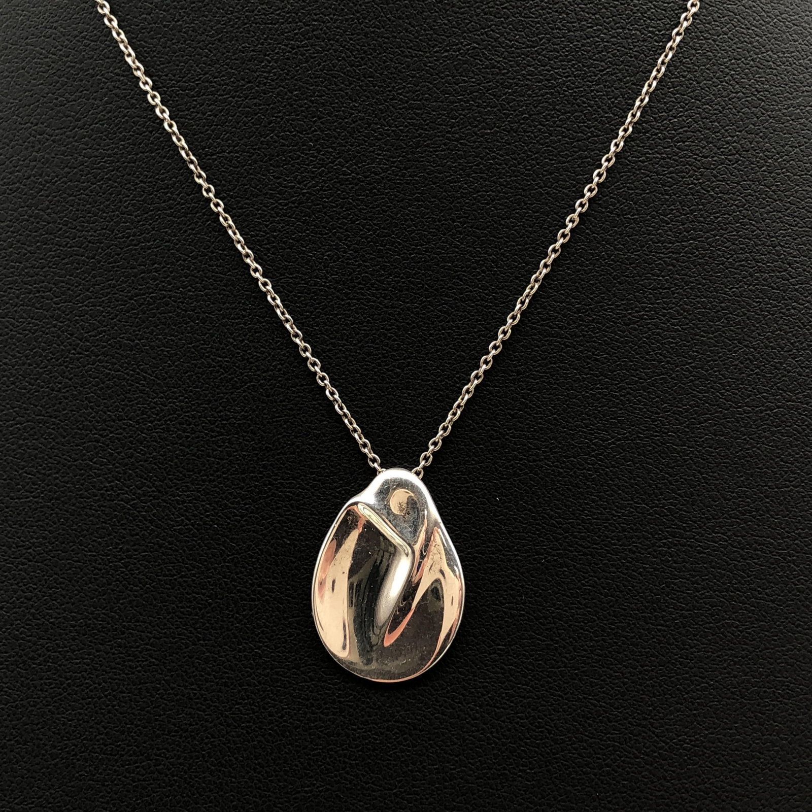 Tiffany & Co. Elsa Peretti Madonna Necklace, Silver 925, 16inch, with bag: Tiffany & Co. Madonna Necklace, SV925, 4.6g, 16inch, Dust Cover Included