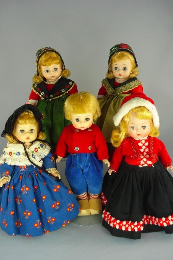 FIVE 8" INTERNATIONAL DOLLS - GINNY & MUFFIE: Uncatalogued, meaning no description or condition report was developed. Sold "as is". Bid based on your own evaluation. Have fun and good luck!