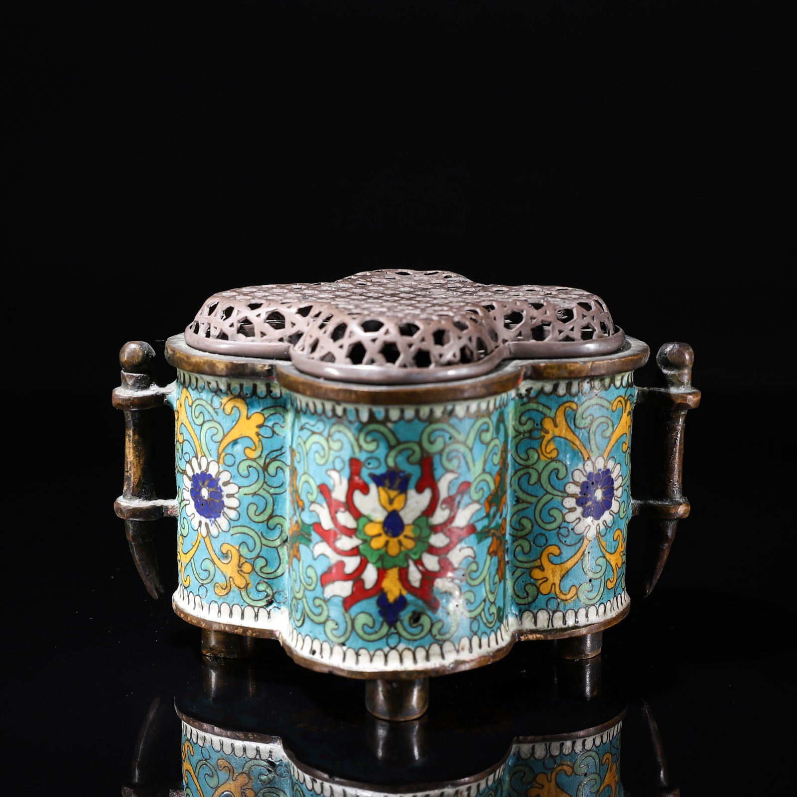 A cloisonne interlocking flower incense burner (1 of 8)