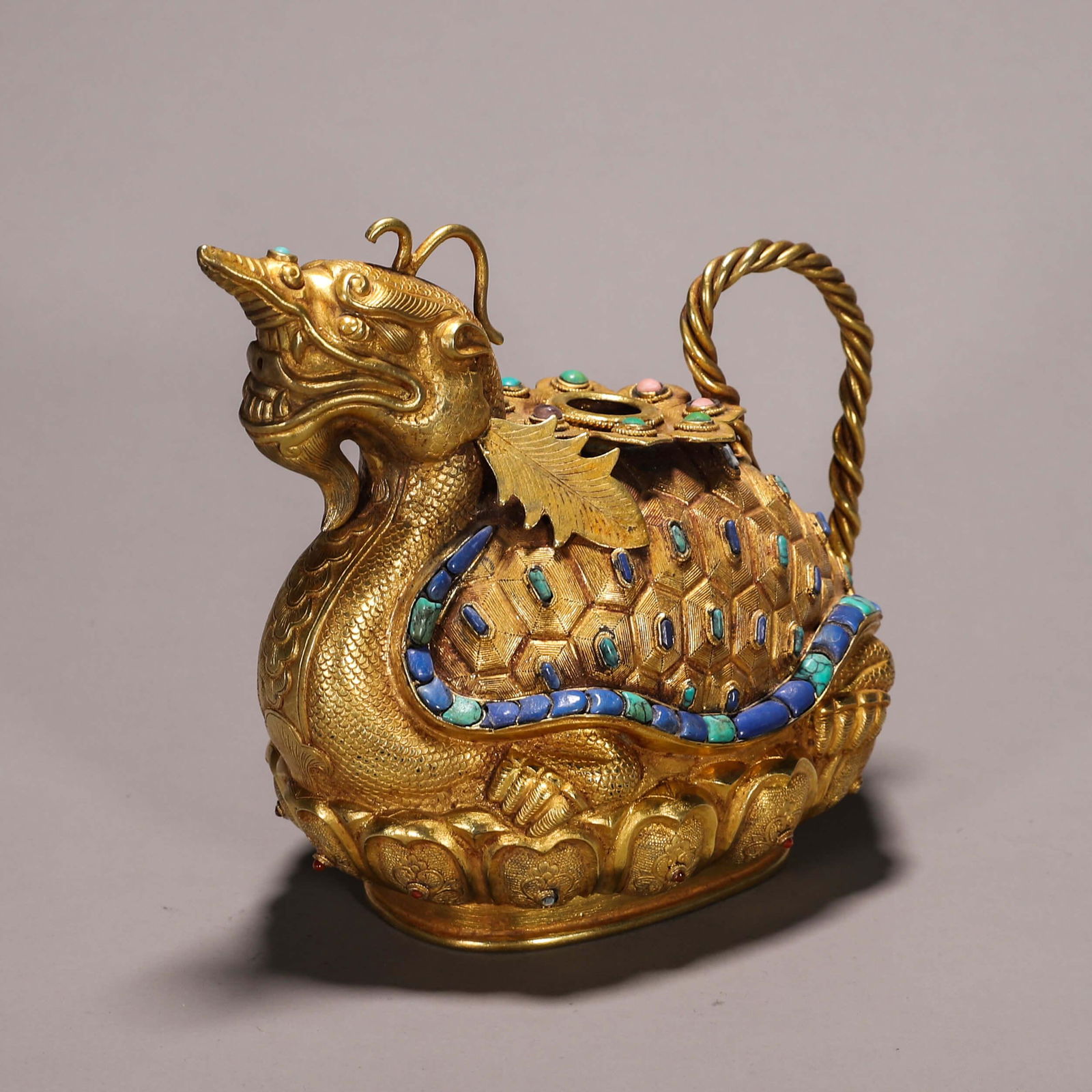 A gilding copper dragon teapot (0517) on Dec 19, 2021 KEN & LC