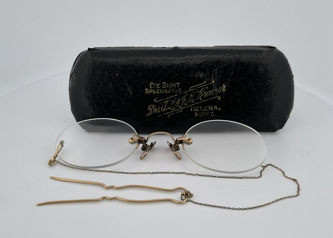 Antique Gold Filled Pince Nez Glasses: Nice old glasses in case.