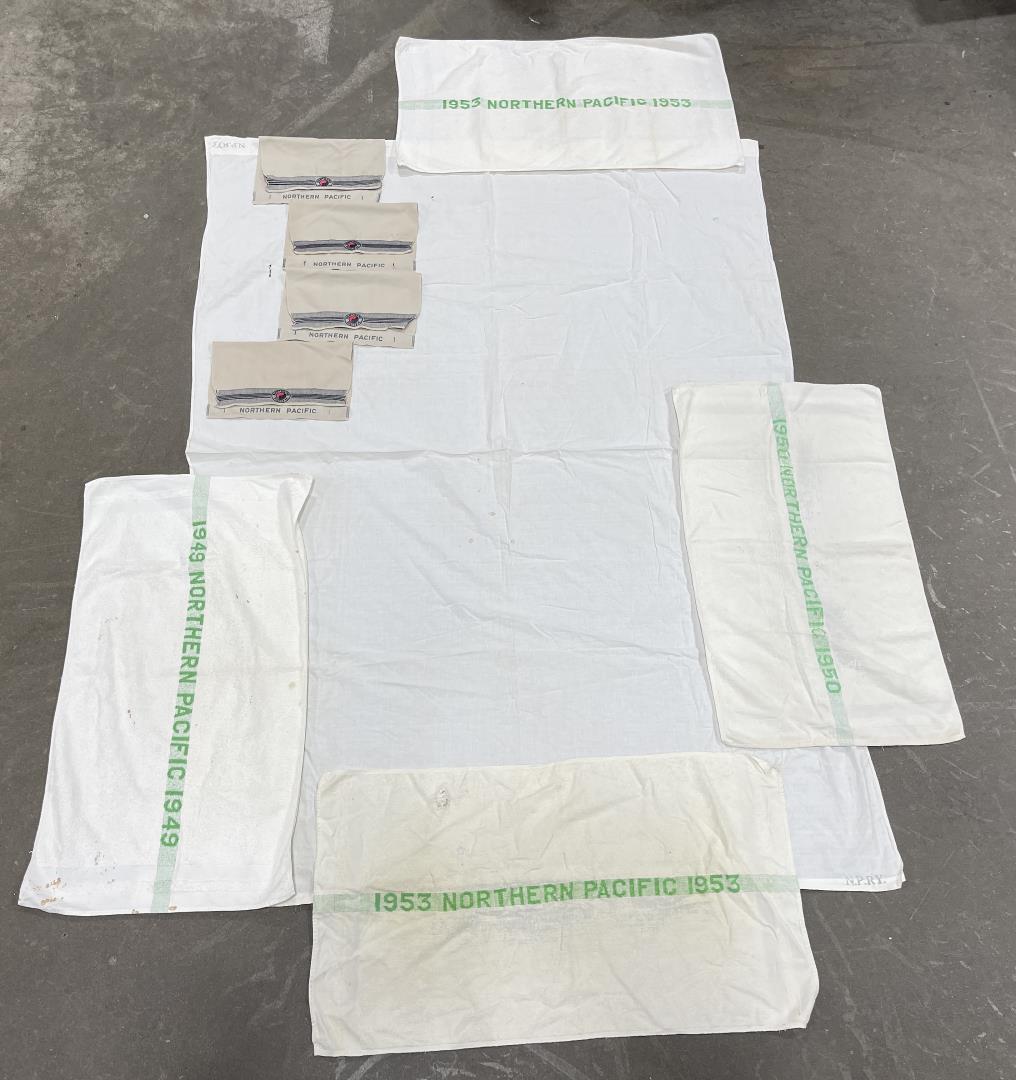 Group of Northern Pacific Railroad Linens: Nice grouping.