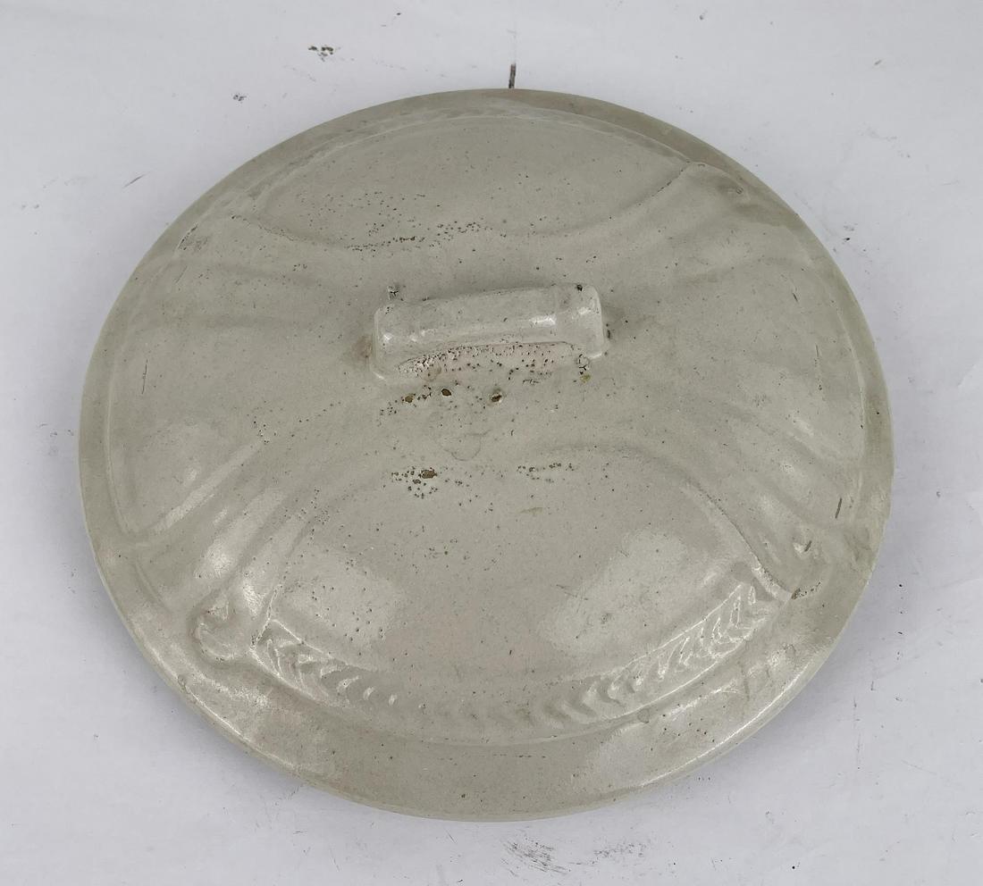 Antique Red Wing Crock Chamber Pot Lid: Lid only no base. 10" diameter.