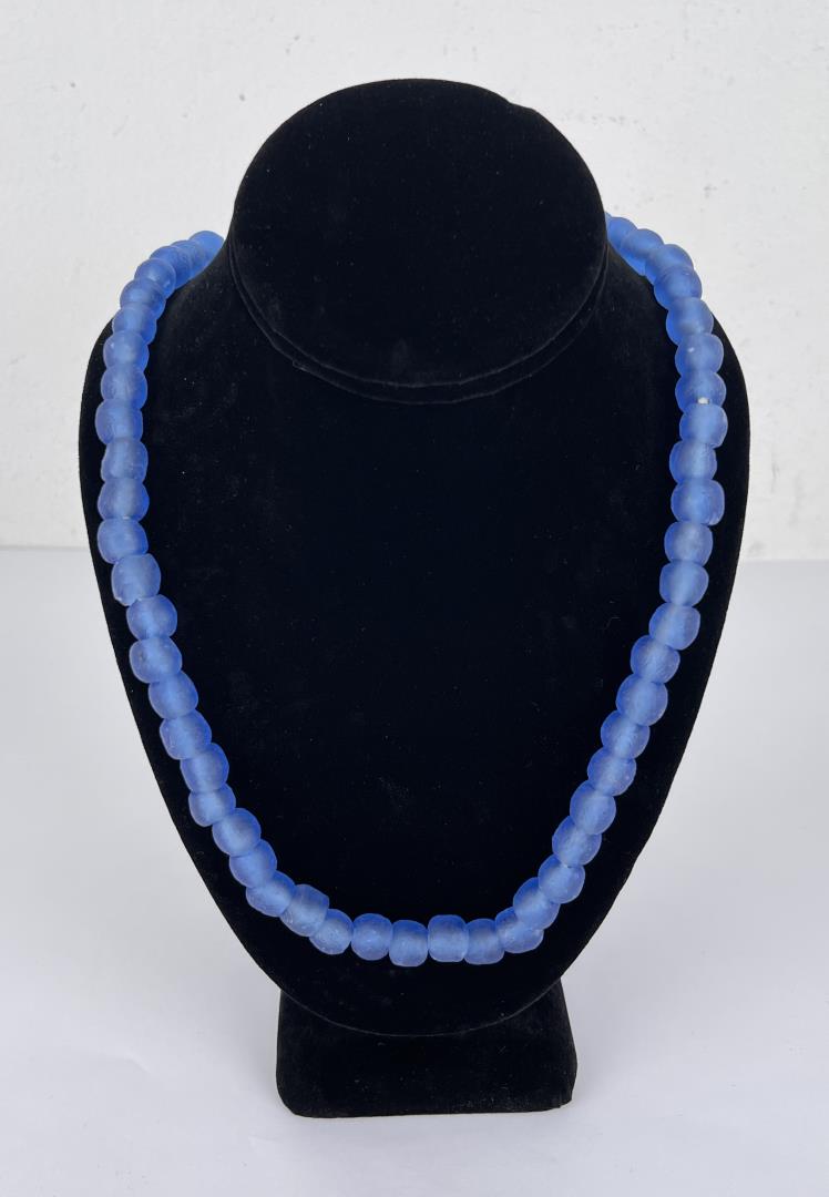 Antique Native American Trade Bead Necklace: Nice old group of beads.